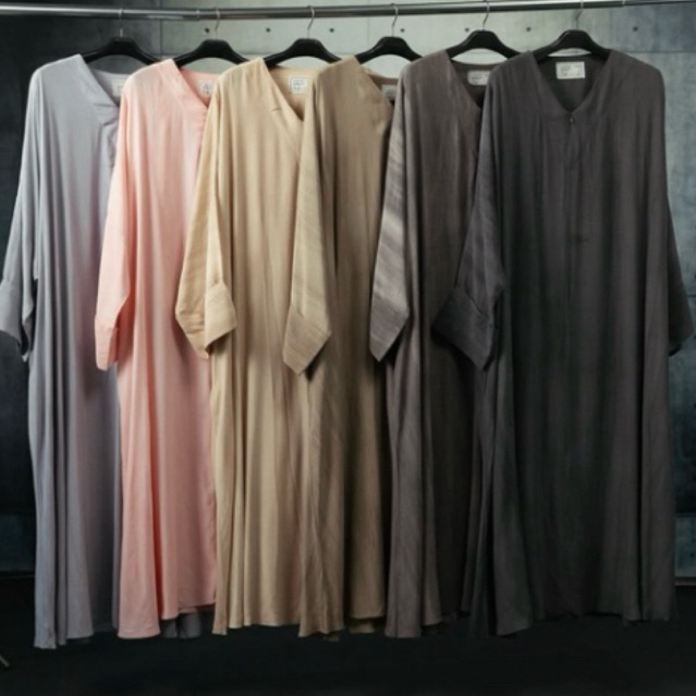 Elmadina Abaya Timeless Abaya New With Tag Size XS Pettite Friendly Aljenna Aljenna.id Pop Elmadina 