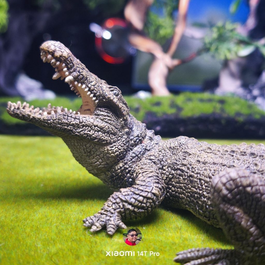 Papo 2007 crocodile figure