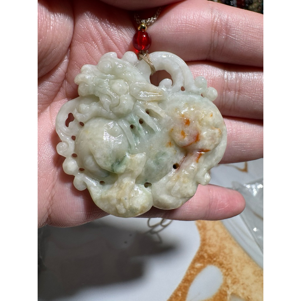 Liontin Giok Multicolor Ancient Qilin