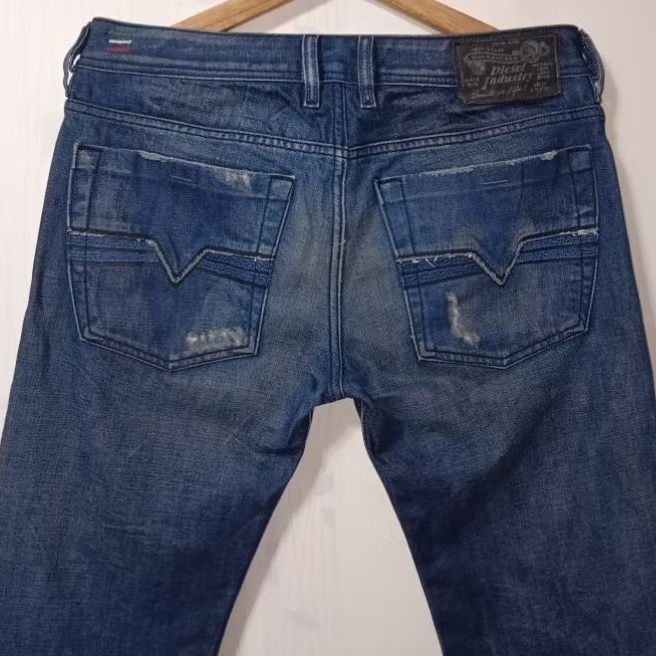Celana jeans pria DIESEL Industry ZATHAN BOOTCUT original size 31