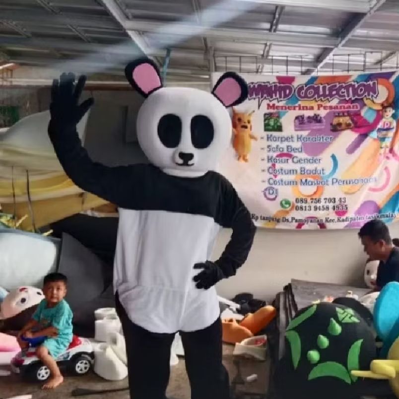 kostum badut panda