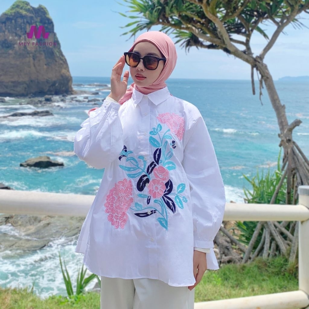 Calista Blouse By MEYFASHION | Blouse Wanita Kekinian | Blouse Motif Bunga | Blus Putih  | MEYFASHIO