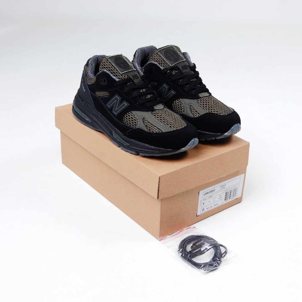 (FTBX) Sepatu Sneakers Stone Island X New Balance U991SD2 V2 Black Olive - 991