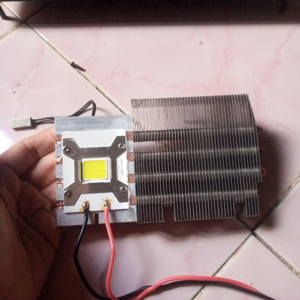 Chip lampu LED proyektor cherlux cl770