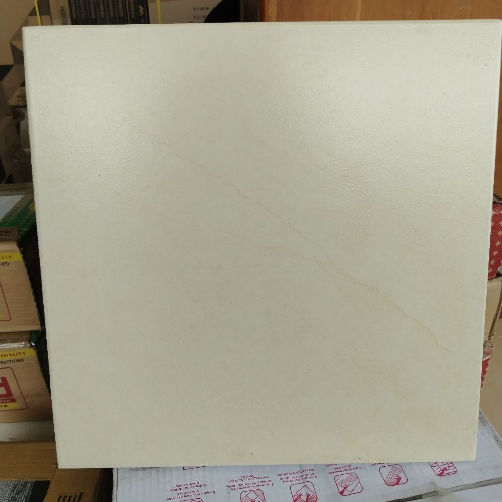 keramik lantai warna cream marmer 40x40 (matt-doff)/ keramik teras/ keramik ruangan/ keramik dinding