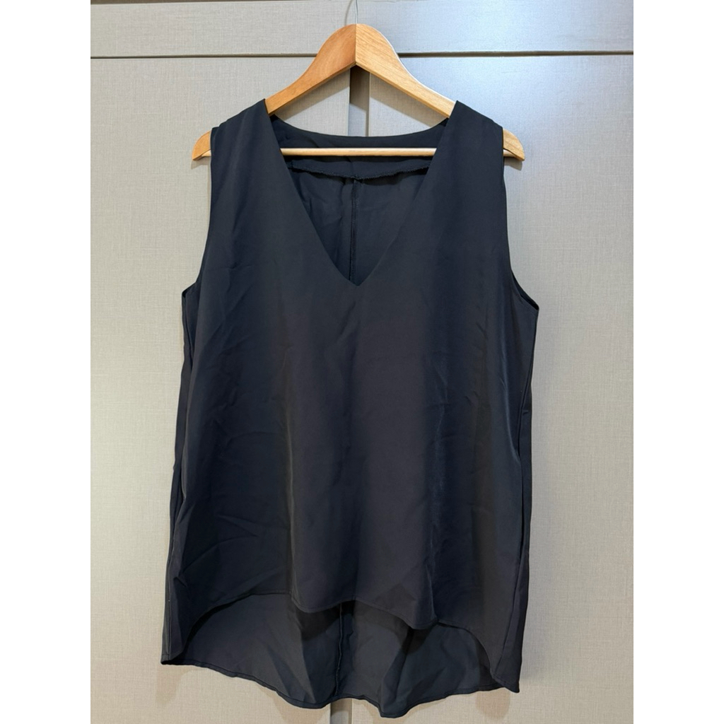 Preloved Vest Hitam
