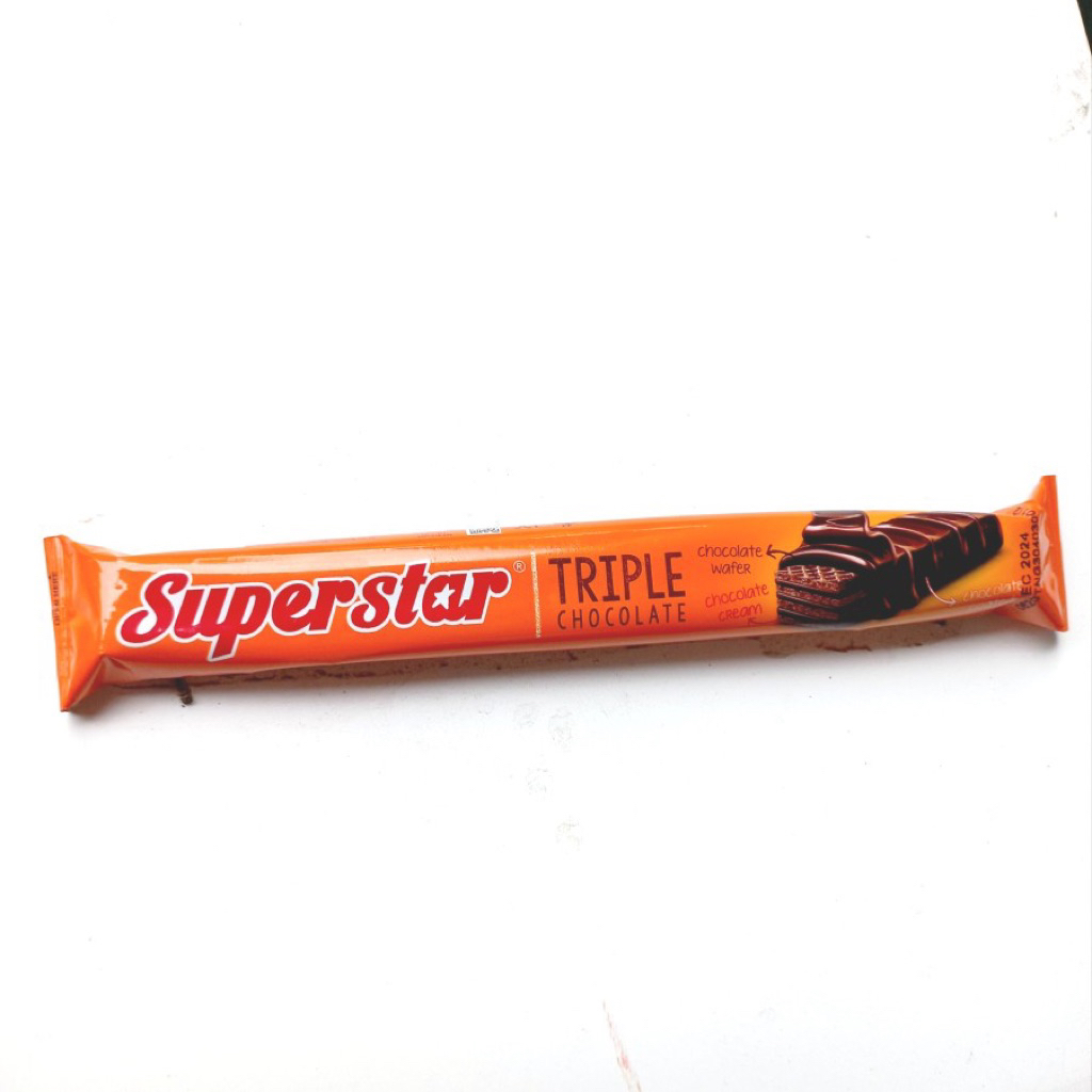 superstar wafer triple cokelat isi 12 - superstar wafer triple cokelat - superstar wafer cokelat