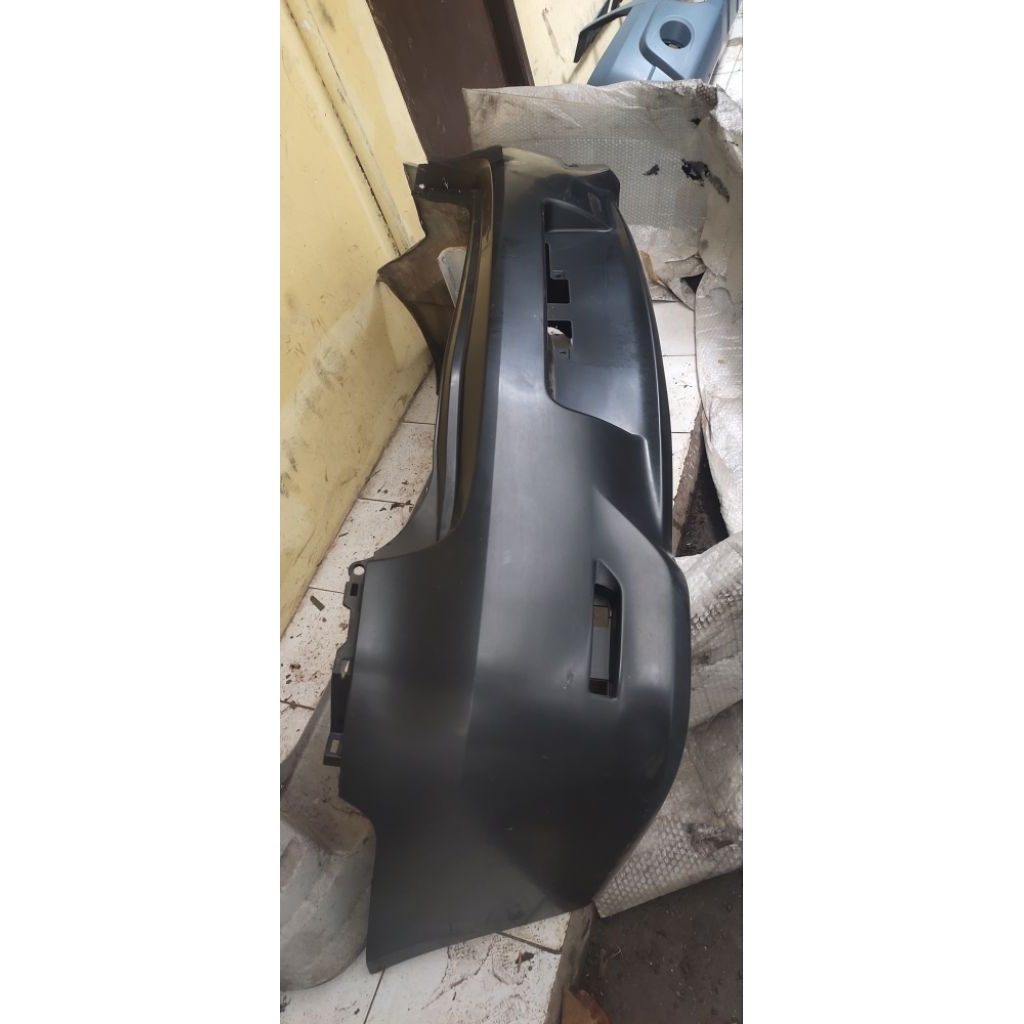 bemper belakang Livina L11 2015