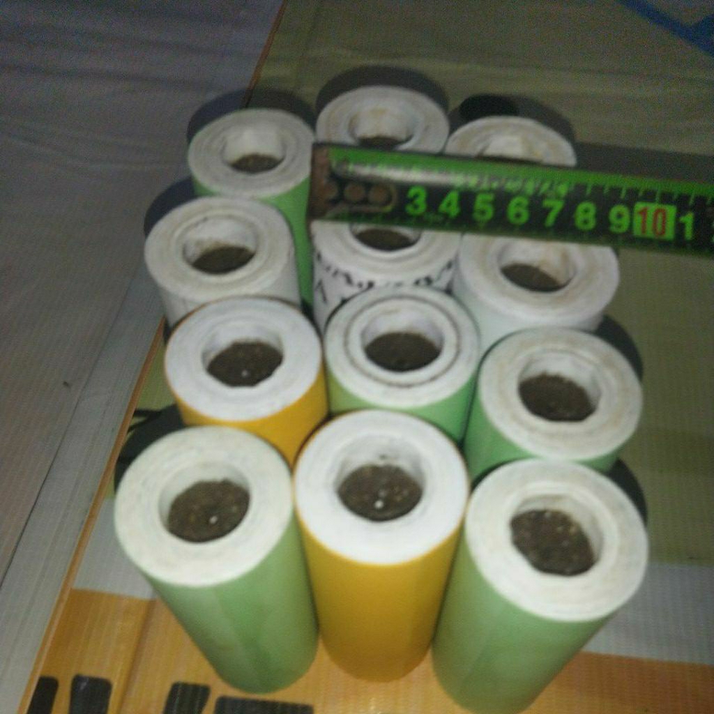 selongsong kertas siap pakai sudah ada lubang sumbu