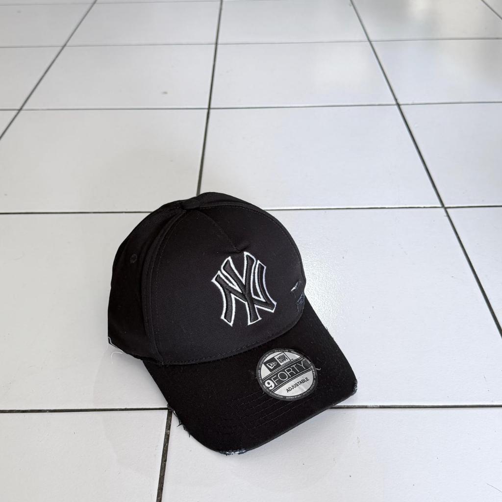 TOPI BASEBALL HAT DAMAGE RIPPET SOBEK NY NEW YORK IMPORT