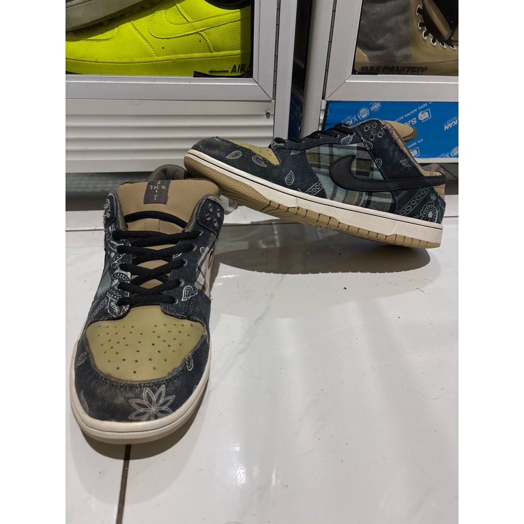 Nike x Travis Scott SB size 45/290