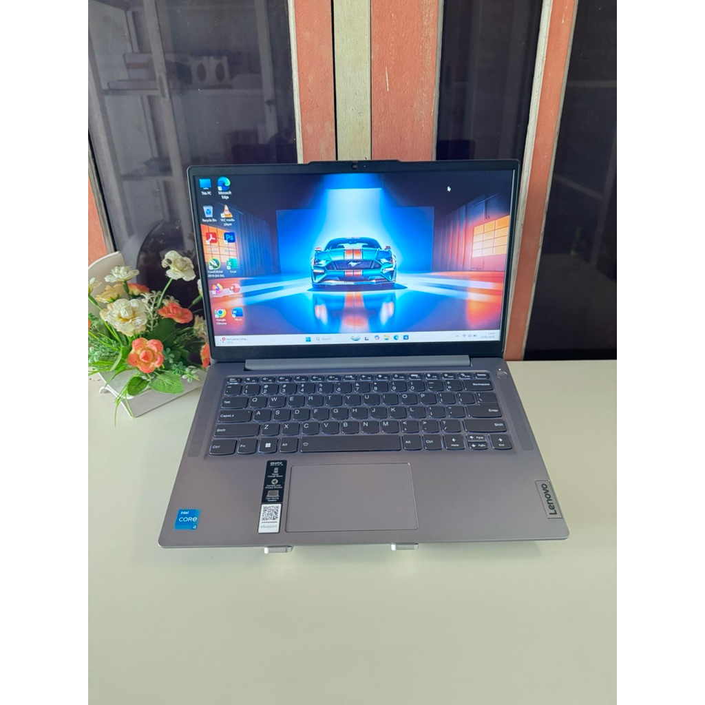 Lenovo Ideapad Slim 3 Core i3 Generasi 13 Garansi Panjang