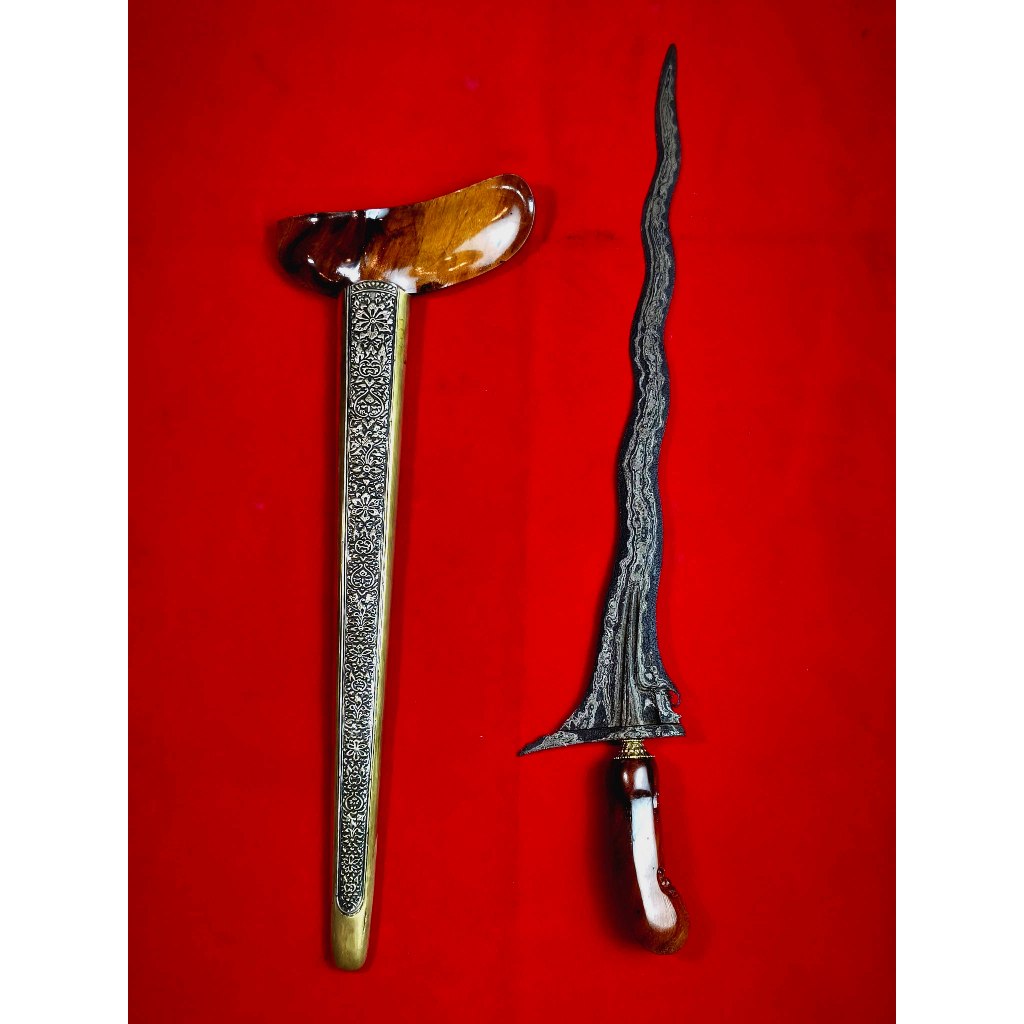 KERIS LUK 9 Panimbal Pamor Untu Walang