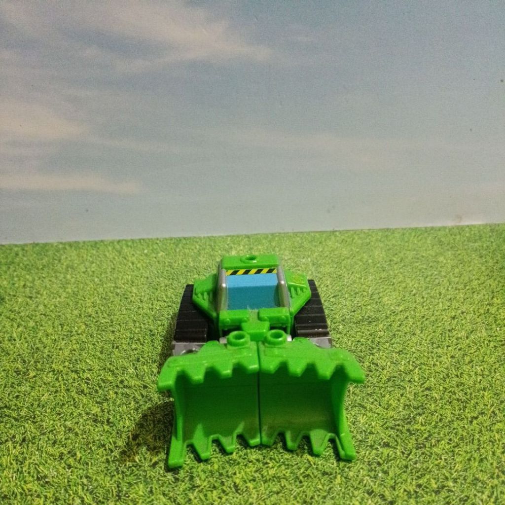 Transformers Rescue Bots Playskool Heroes Boulder The Construction-Bot Figure