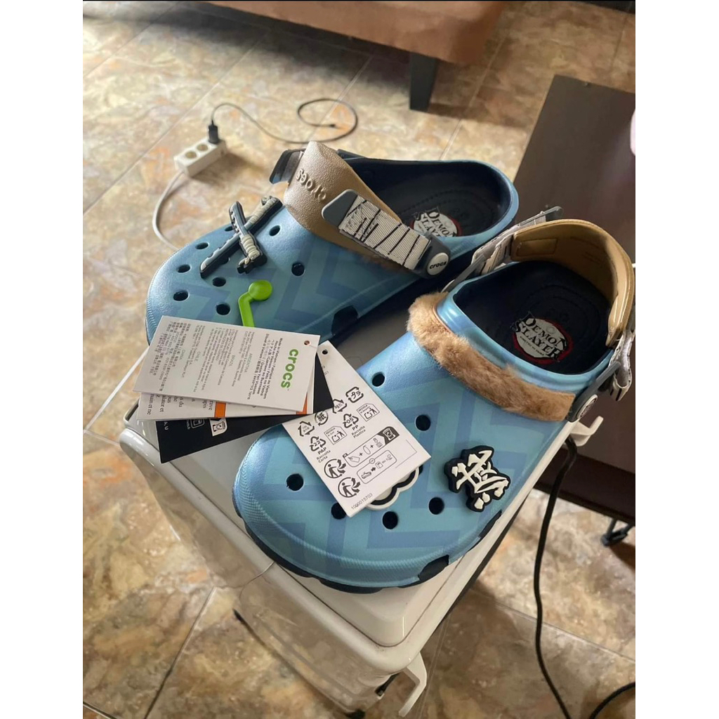 Crocs inosuke demon slayer