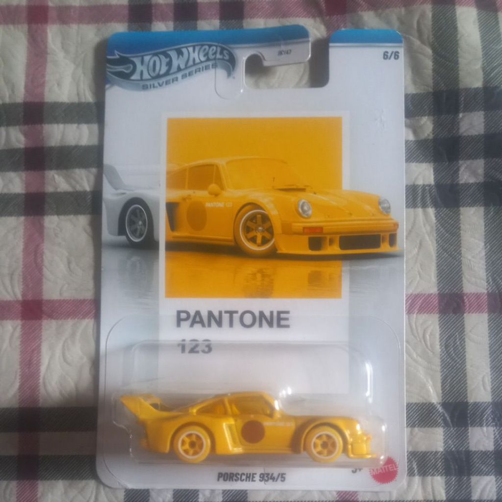 Porsche 934/5 Pantone