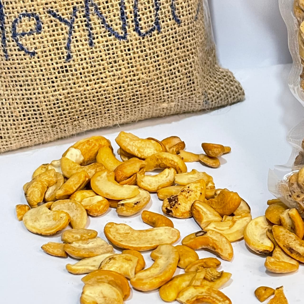 Promo Kacang Mede Pecahan Mete Patahan Matang 500 gram Termurah