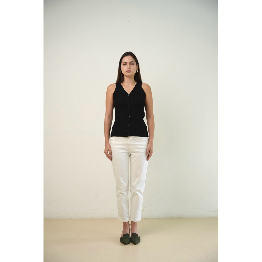 JEUN STUDIOS | Zelly top in Black & Maroon