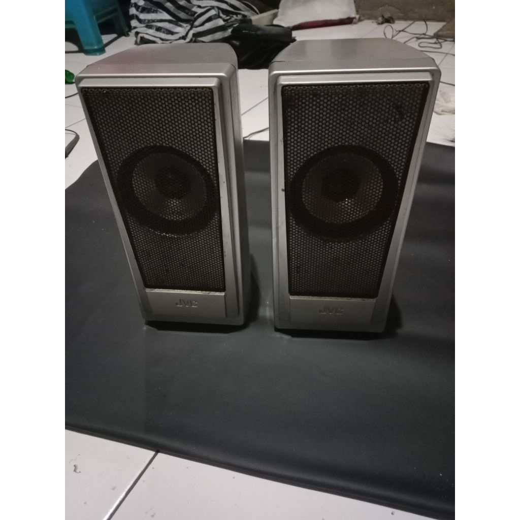 SECOND----SPEAKER SURROUND JVC 3 Inch 50 watt  Sepasang