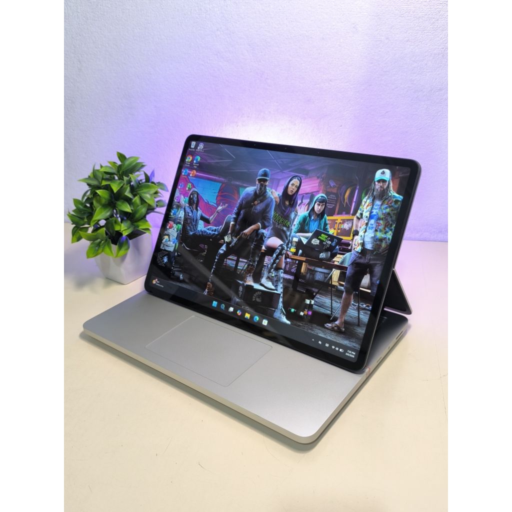 Microsoft surface Laptop studio 2 core i7-13TH (32 /1 TB) NVIDIA GEFORCE RTX 4050 (6Gb) Touchscreen
