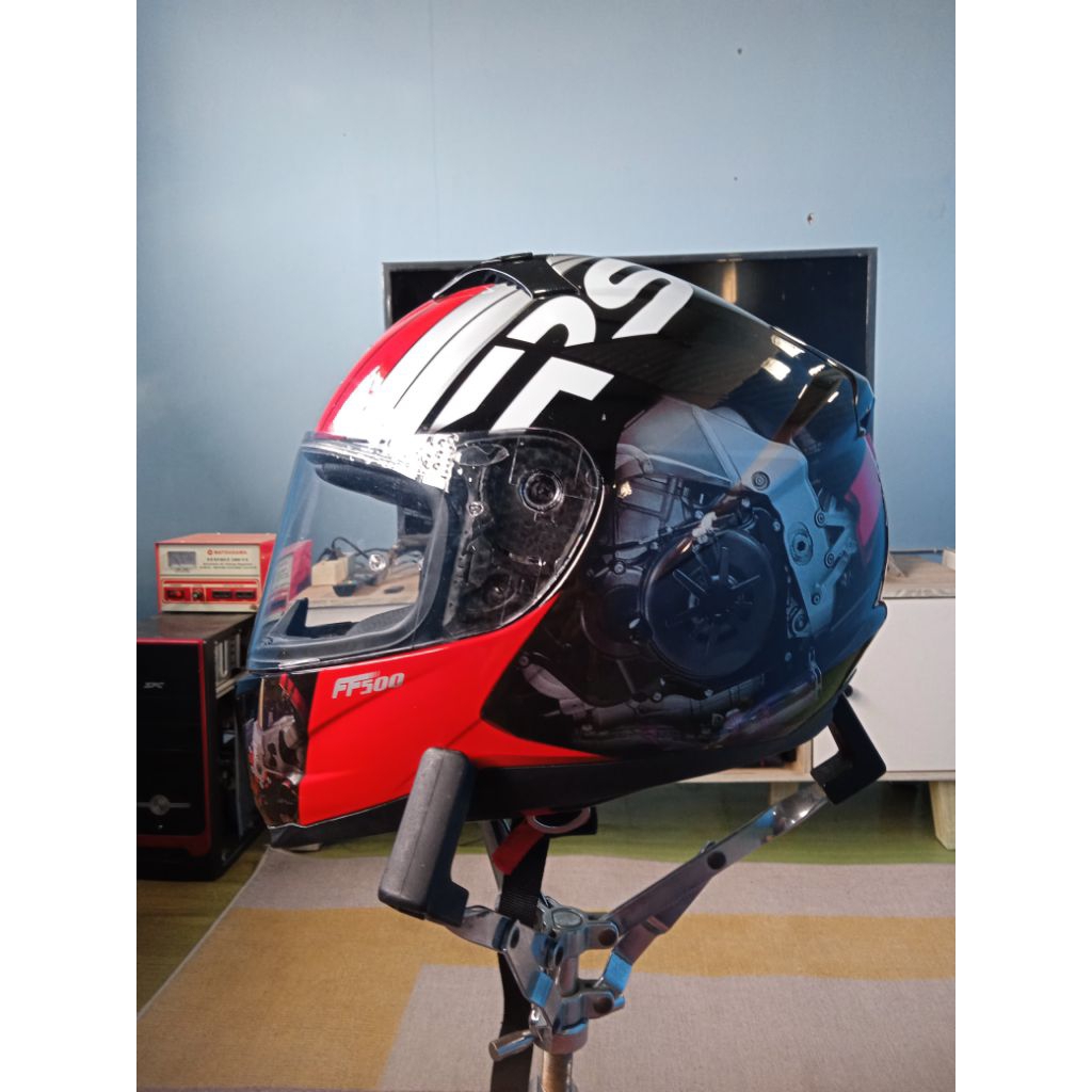 RSV FF500 Machine Helm