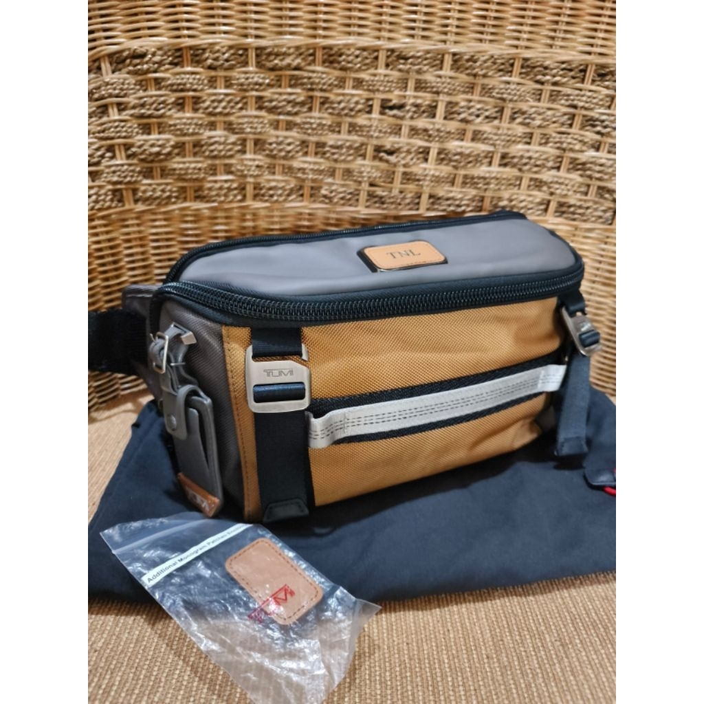 tumi alpha bravo platoon golden grey sling original