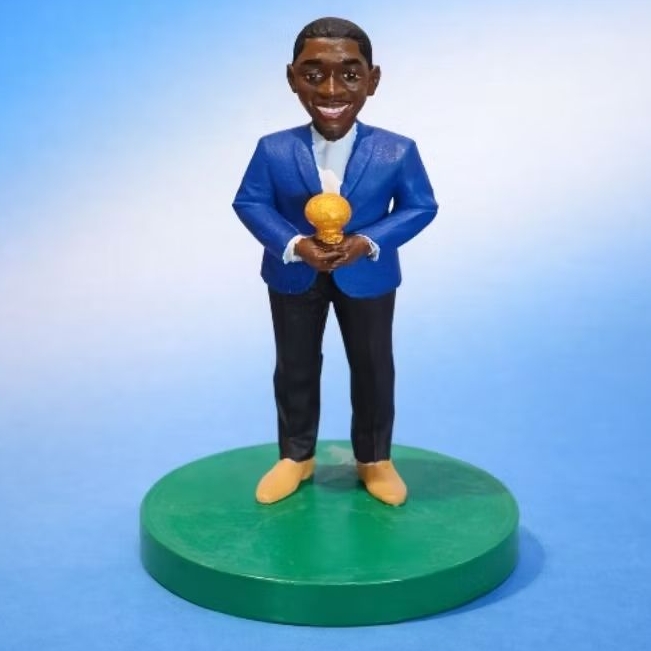 Figure Pemain Bola OUSMANE DEMBELE Winner of Ballon D'Or 2025 (Rare)