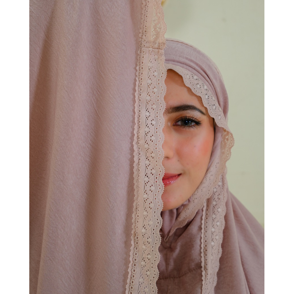 Naira Prayer Set | Mukena Renda Cantik | Mukena Silky