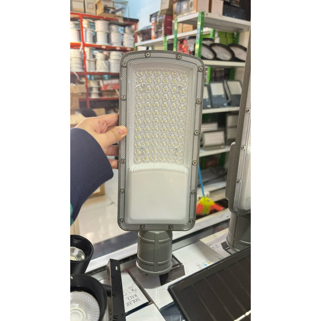 Lampu jalan pju led street LUXSTAR 60w 100w 150w 200w 300w led mata chip philips