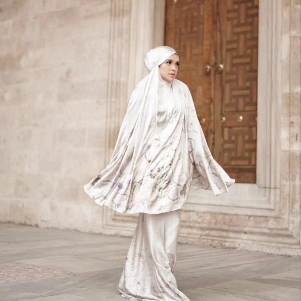 READY STOCK Buttonscarves Set Mukena Prayer Robe Sofya Coriander Lawas