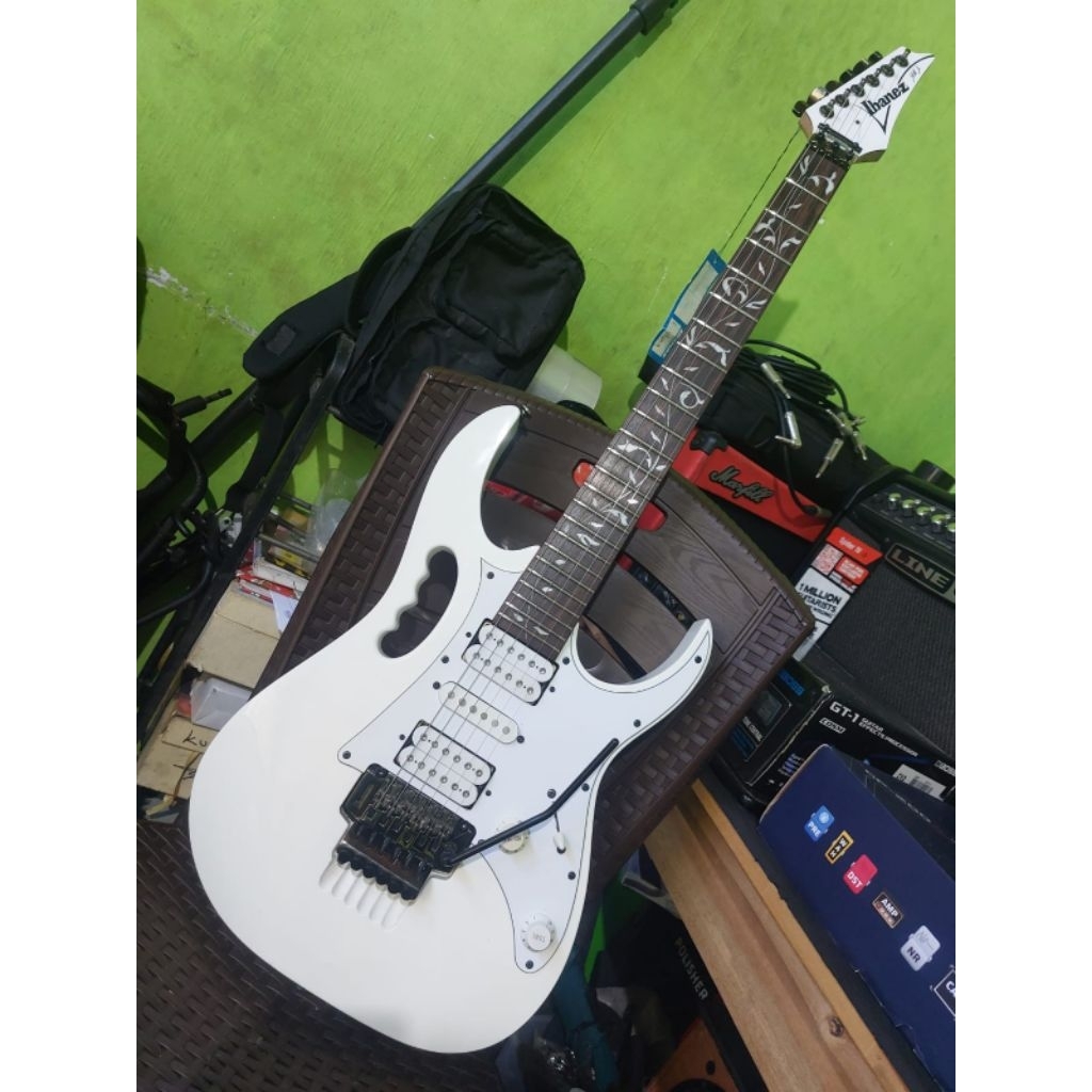 Gitar ibanez JEM JR WH Steve vai siganture  made in indonesia  original tahun 2015