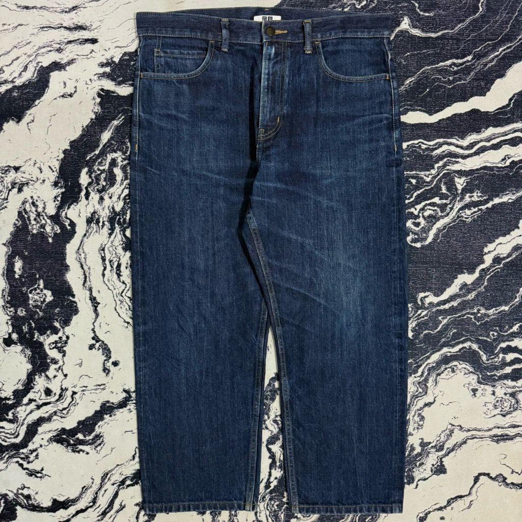 Uniqlo U red line selvedge jeans loose fit