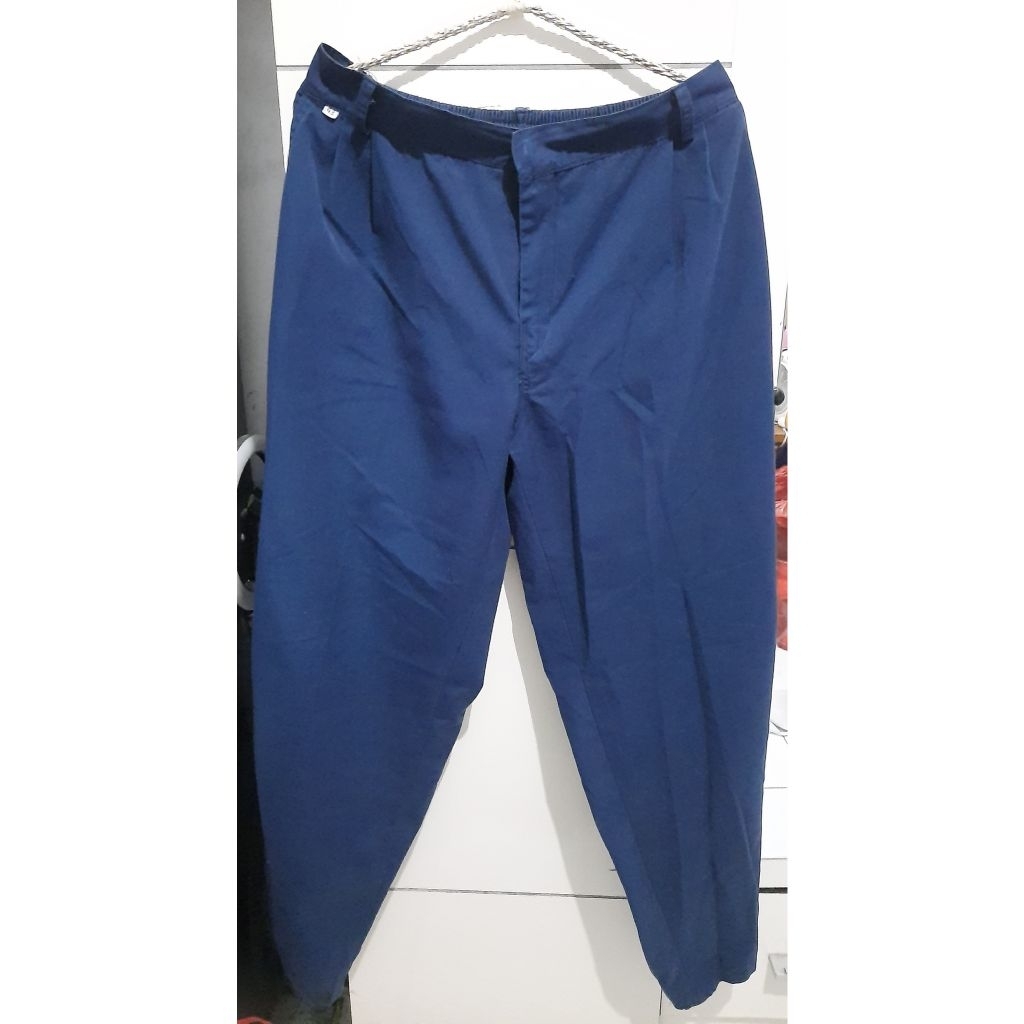 Preloved - Celana panjang sekolah SMP