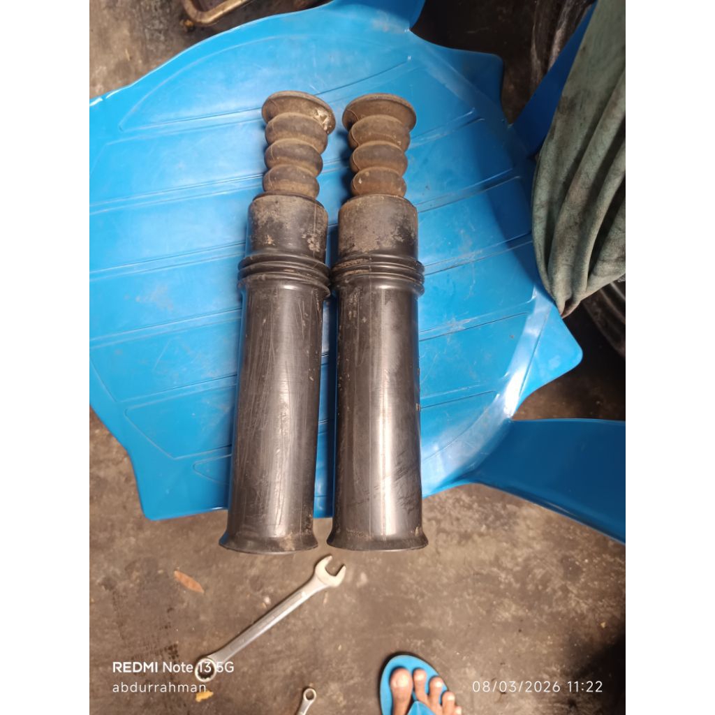 cover shock belakang peugeot 307