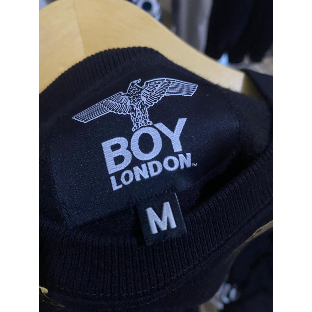 Preloved Crewneck Boy London Print Gold