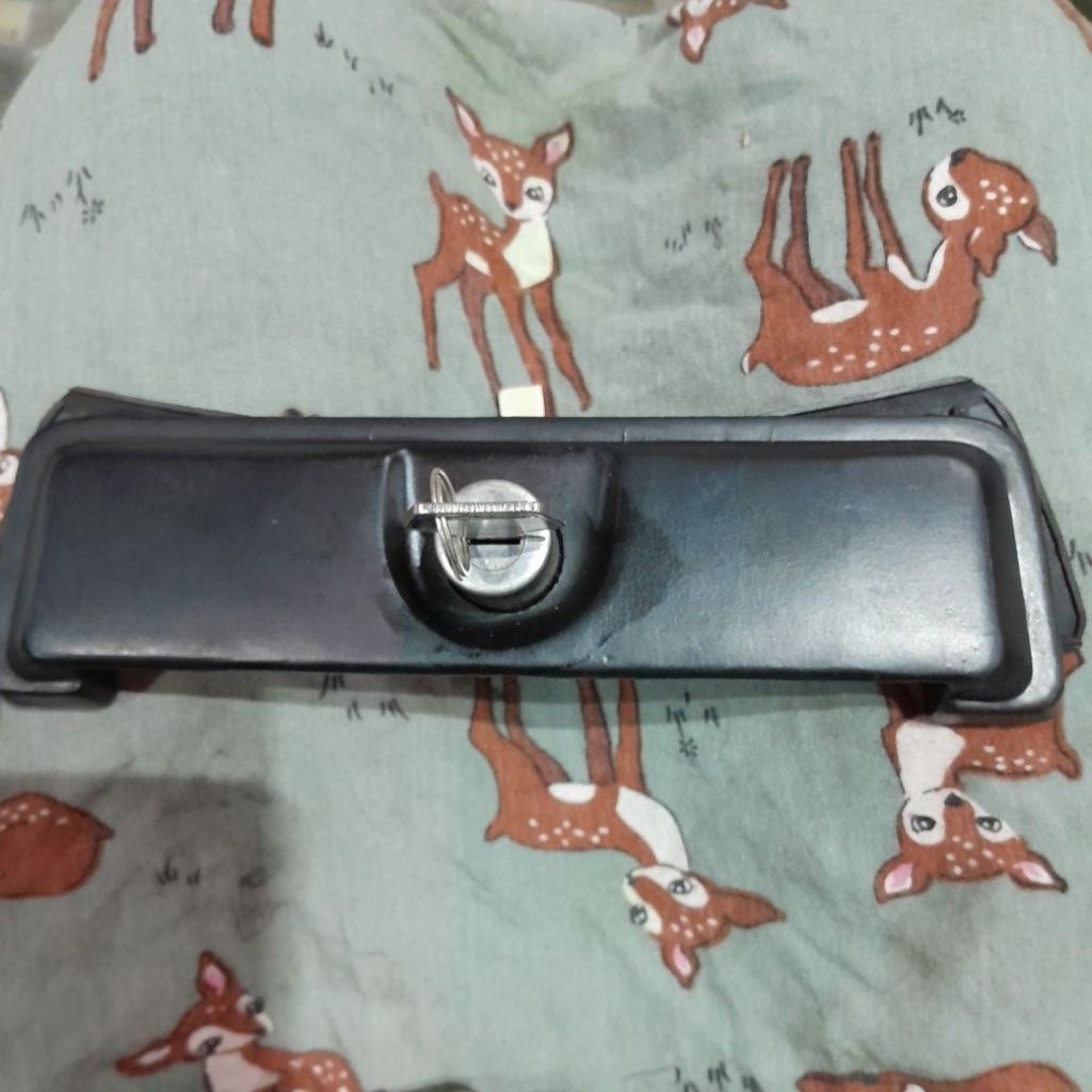 handle pintu bagasi L300 handle bukaan pintu belakang L300