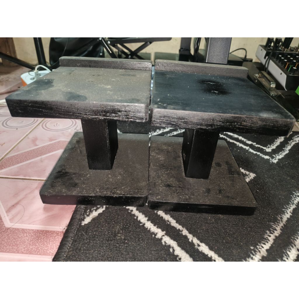 stand speaker monitoring stereo L R kayu