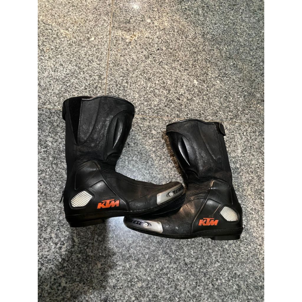 SEPATU DAINESE KTM SPECIAL CARBON