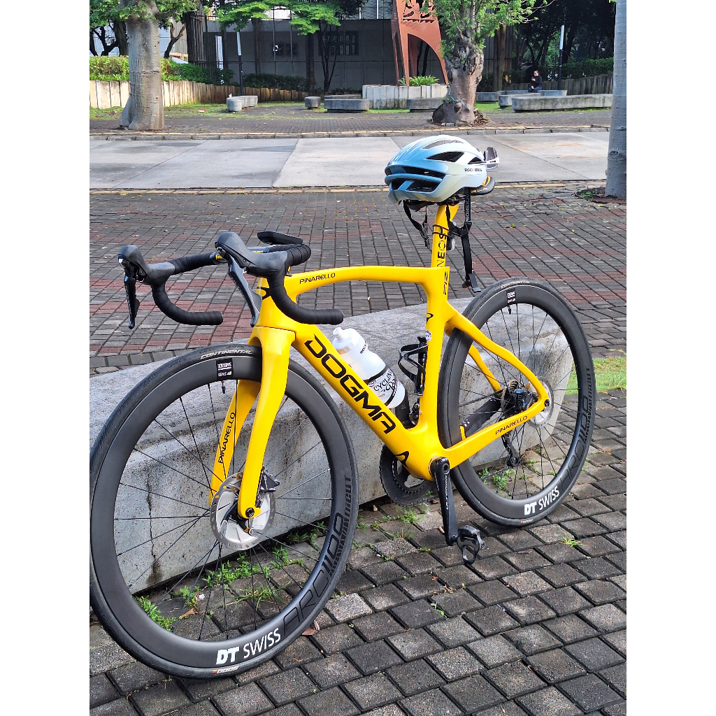 Sepeda Balap Roadbike Pinarello Dogma Carbon Yellow Ringan Bicycle Road Bike Karbon Disc Brake Ulteg