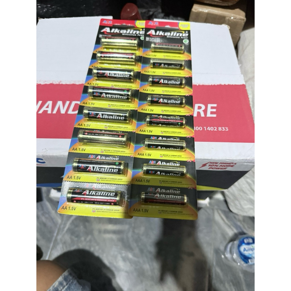 (1 renteng/ 8 pch ) baterai ABC alkaline AA dan AAA mileneum power