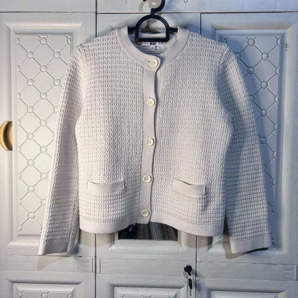 [ Preloved ] UNIQLO - Short Knitted Jacket Tweed Cardigan White Size M