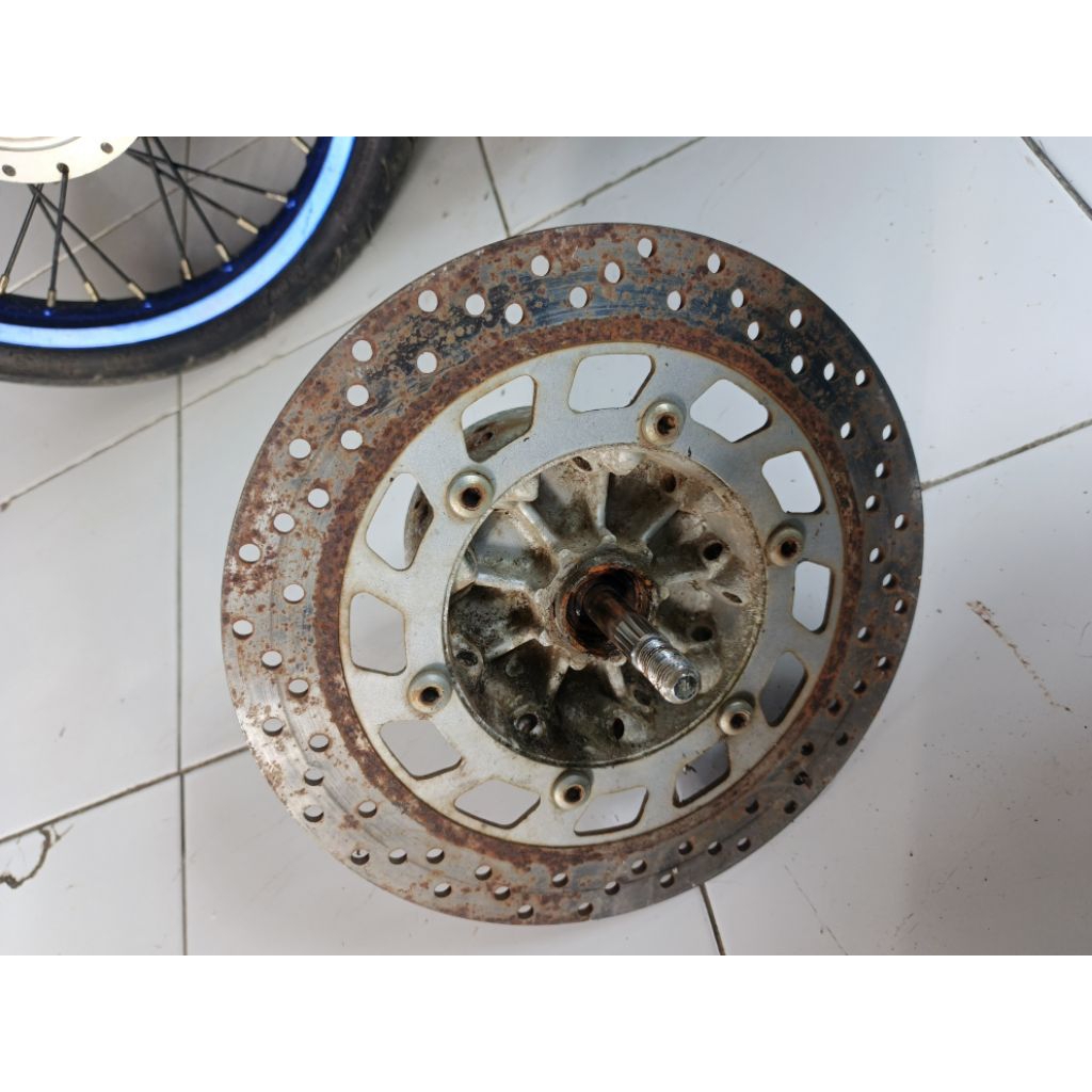 tromol depan sanex qj150