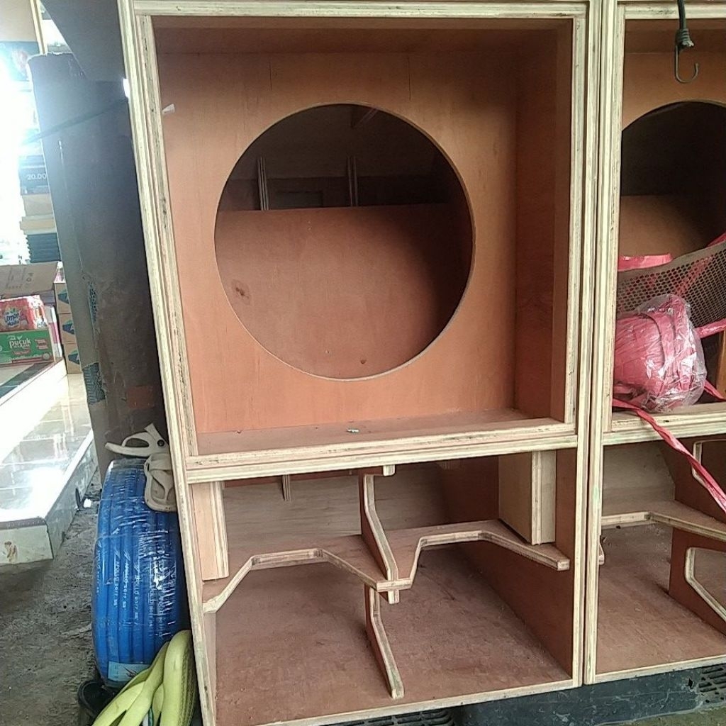 BOX CBS NOGOSARI 18" SEMI MERANTI 18MM