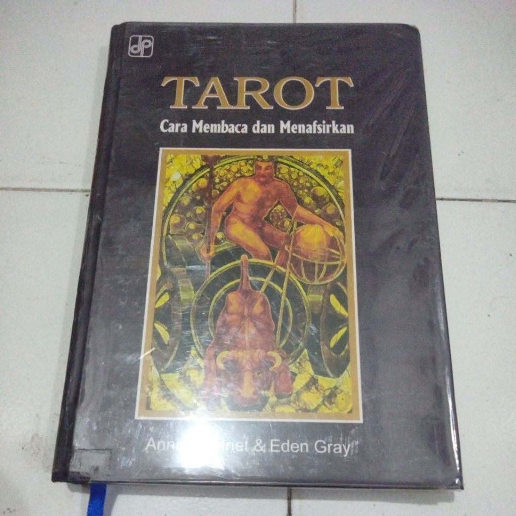 Buku Cara Membaca dan Menafsirkan Tarot