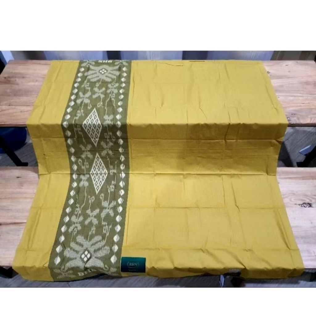 sarung bhs cosmo gold kuning polos