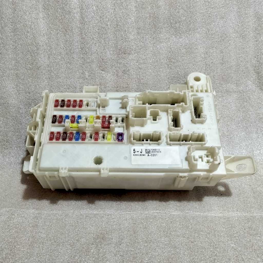 bcm box sekring toyota avanza xenia agya raize rocky 2022 up 82600-BZG90 original