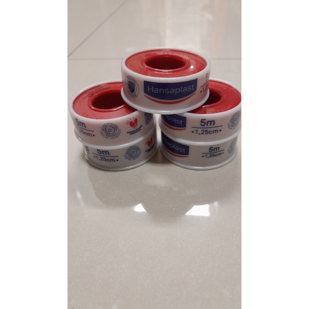 Hansaplast Plester Roll 5 Meter 1,25 CM - Lembut, Tahan Air, Mudah Dibuka