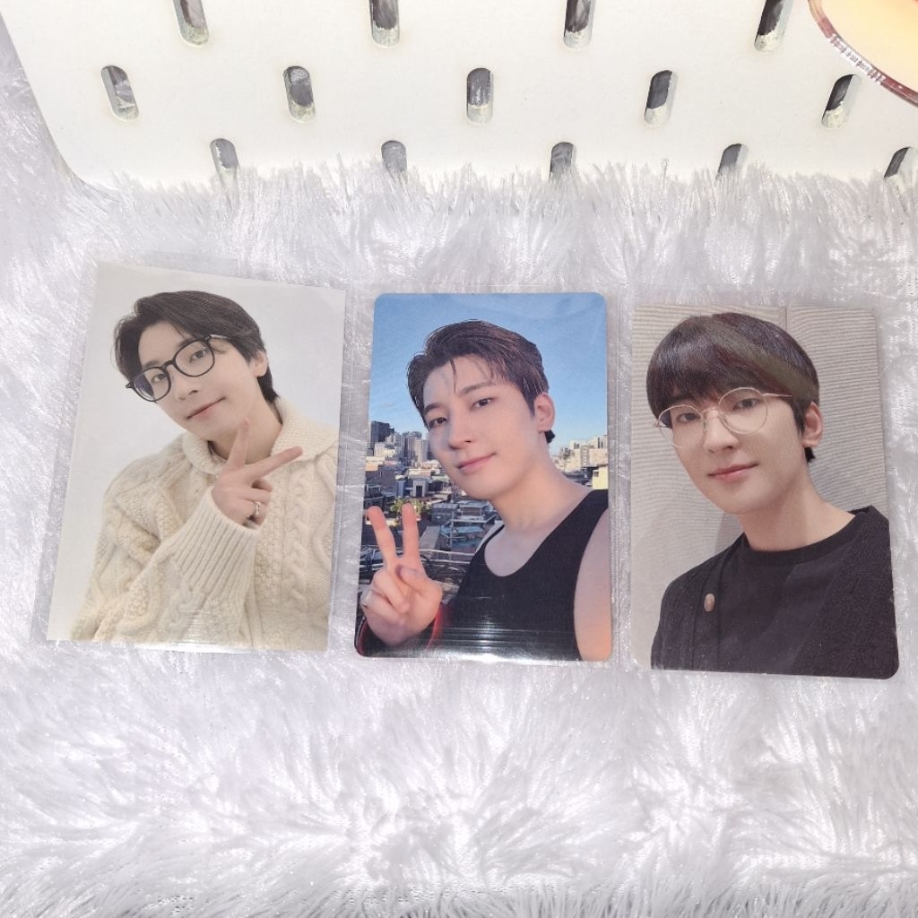 photocard wonwoo seventeen official yzy sector 17 nobita weverse japan osaka necklace 9th anniversar