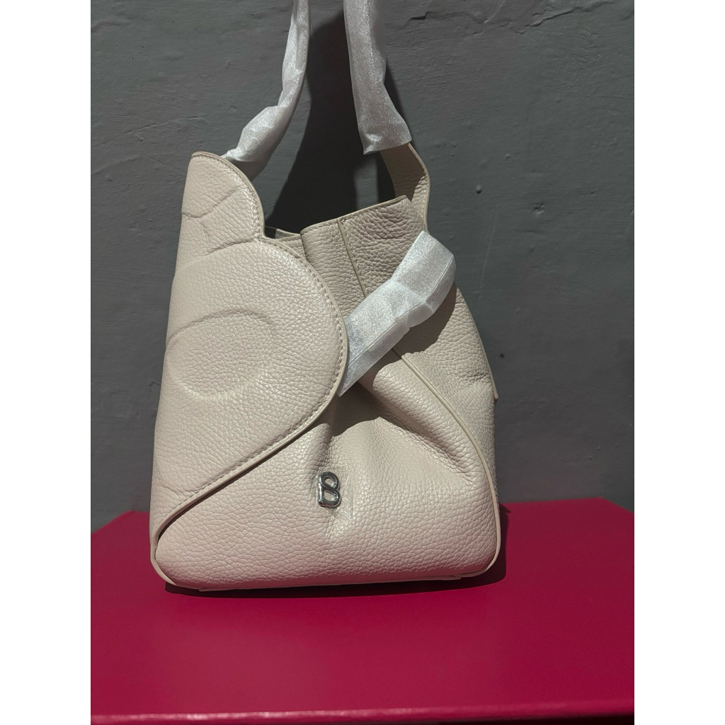 Buttonscraves bag britney