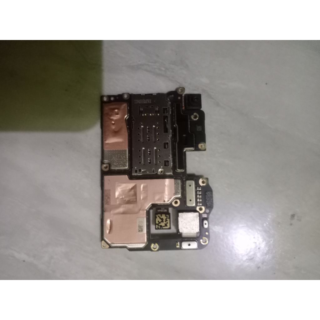 mesin HP Vivo y30 normal RAM 4/64 minus kamera depan kurang bagus sesuai dengan gambar